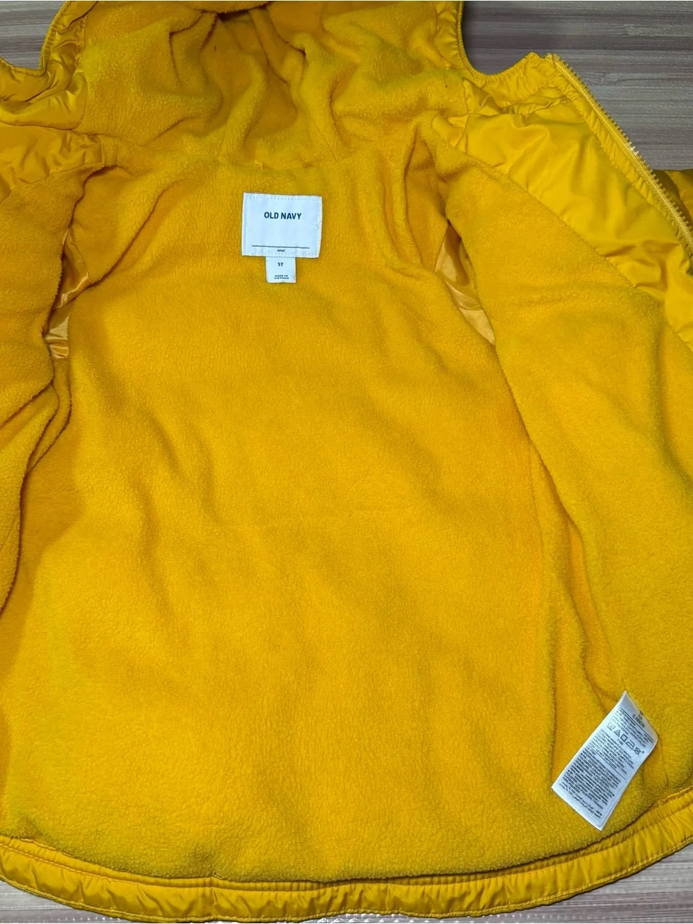Old Navy 5T Toddler Yellow Puffer Coat Hooded Warm Fleece Lined Jacket